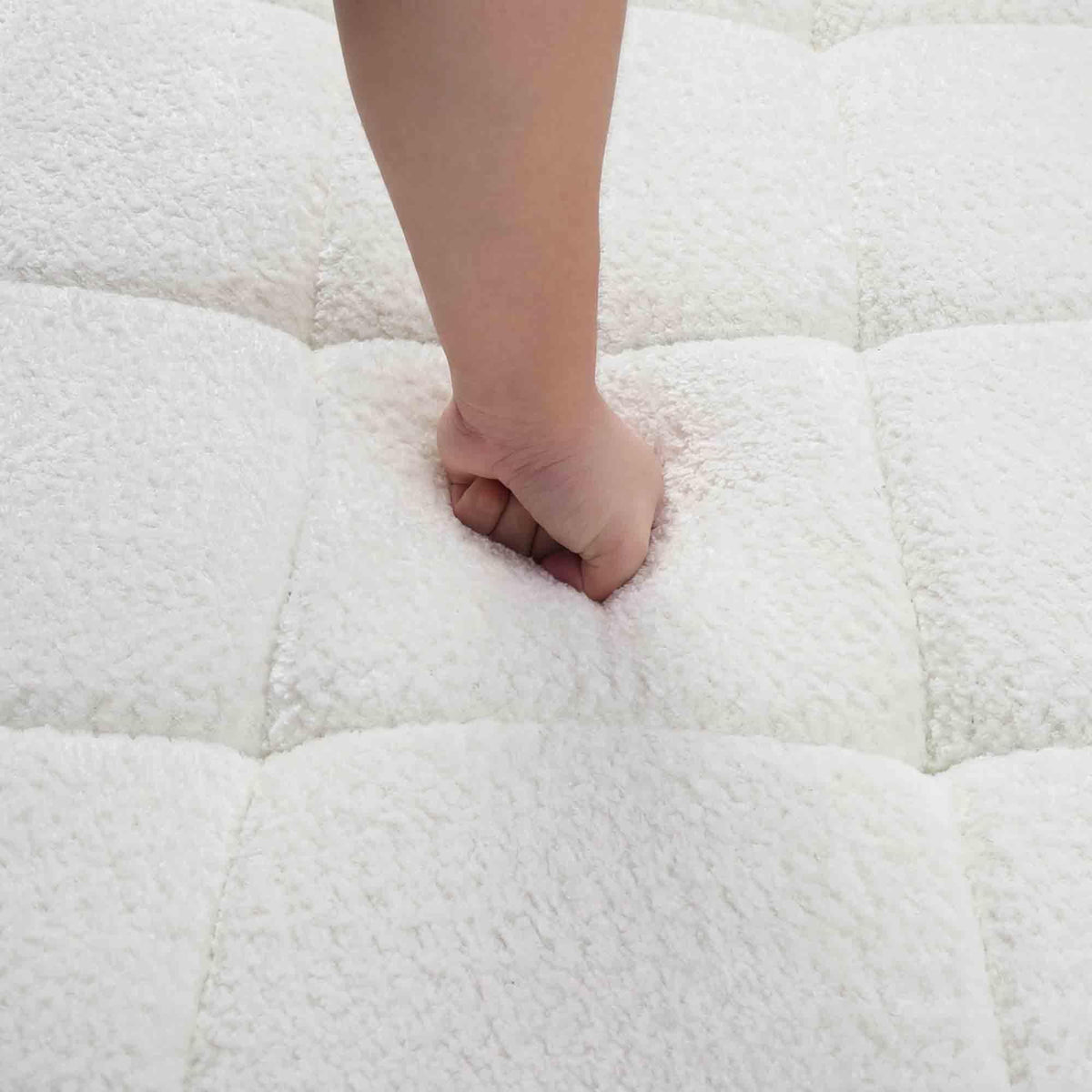 White Left Chaise W5515S00012